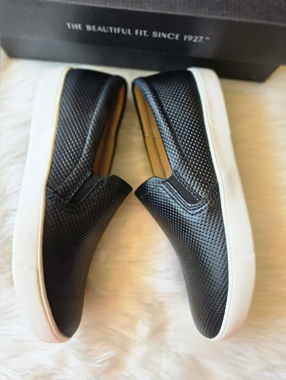 NAT Naturalizer Marianne Slip on Sneaker Shoes (Black Leather) Size 8.5M